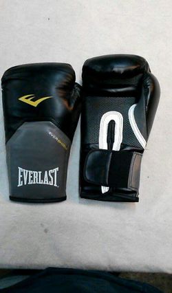 Boxing gloves