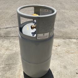 New Forklift Propane Tank 8 Gallon FULL
