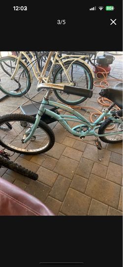 Electrac beach cruiser. 24” wheels.