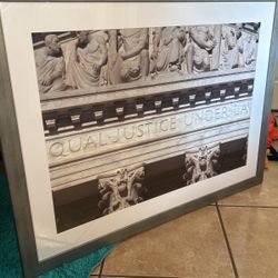 photo of the supreme Court, Justice Building 