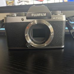 Fujifilm X-T100