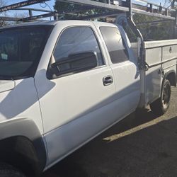 2007 Chevy Utylity Truck 
