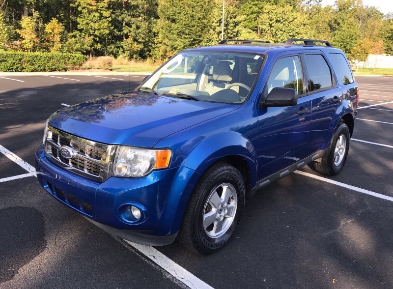 2011 Ford Escape. 4 cylinder