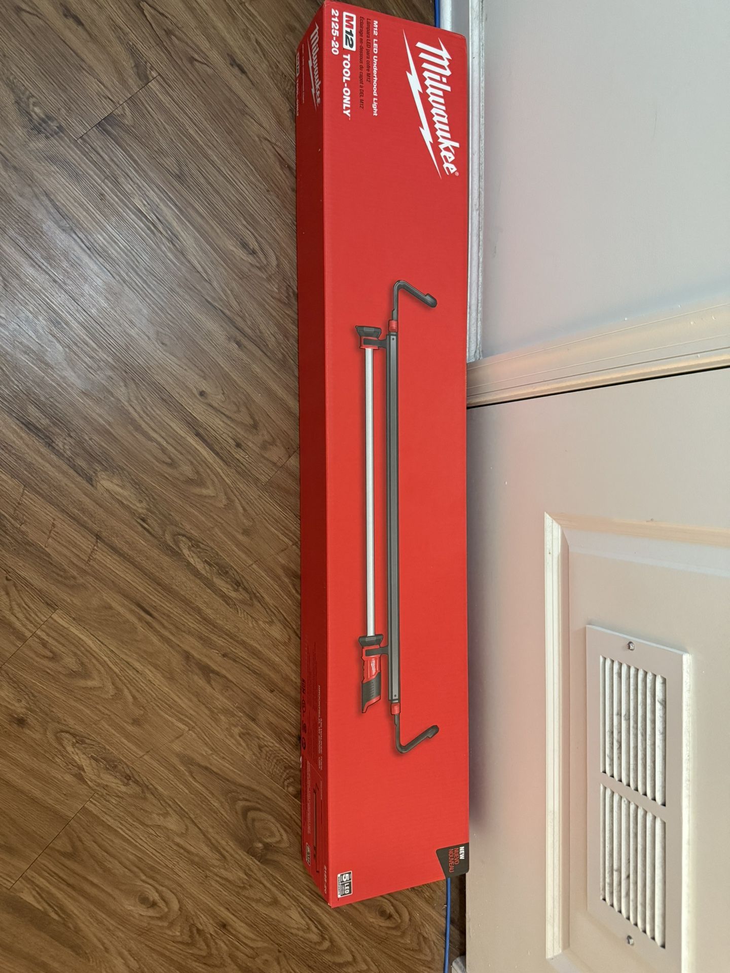 Milwaukee M12 LED Underhood Light