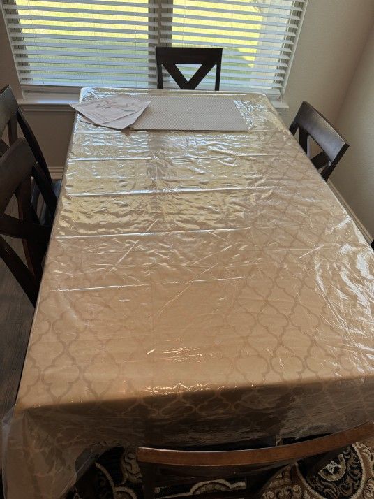 Dining Table with 6 Chairs
