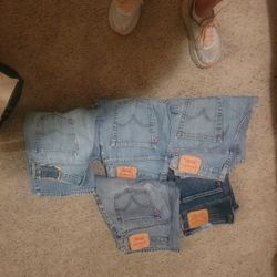 32 By 32 Levi Jeans