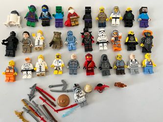 31 LEGO Mini Figures