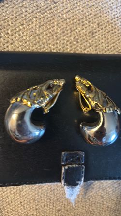 Vintage Isabel Canovas Oversized Gold ￼Tone Filigree Clip On Earrings
