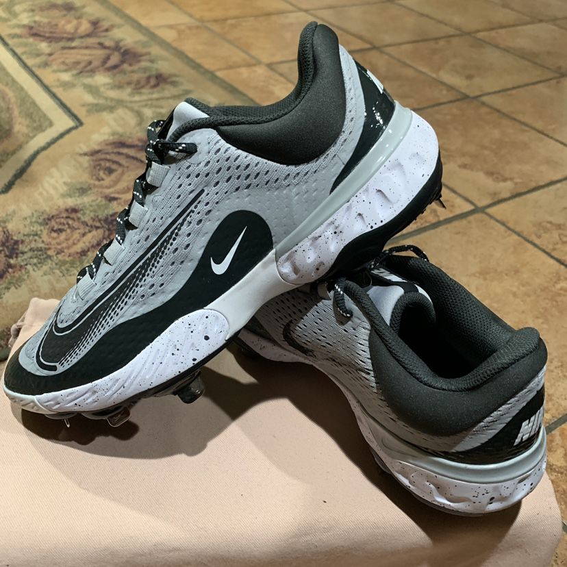 Nike Alpha Huarache Elite 4 Low Men Baseball Cleat (Size: 9)