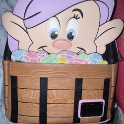 Dopey loungefly