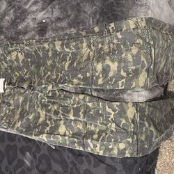 Playboy army pants size s.