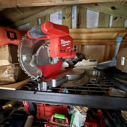 Milwaukee Mitre Saw 10” dual bevel