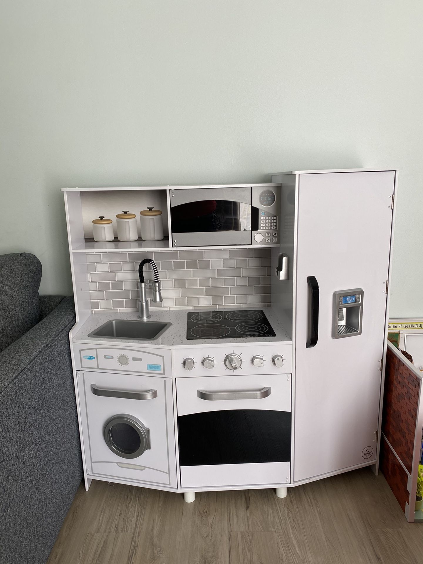 Kidcraft kitchen for kids