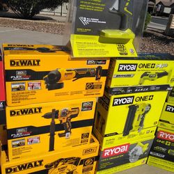 Dewalt Combo Kit - Grinder, Hammer Drill, Circular Saw 