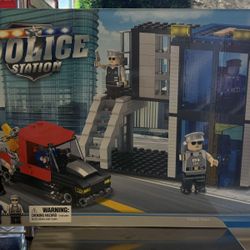 Lego Police Station Set 
