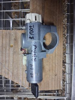 98-04 Nissan Pathfinder ignition switch