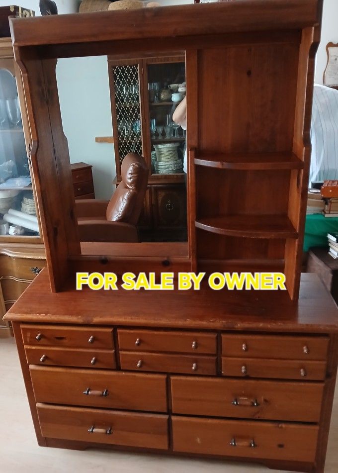 Dresser With Mirror