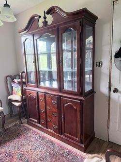 Nice Cherry China Cabinet