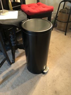 Tall/Large Metal Kitchen Step Pedal Trash can w. Removable