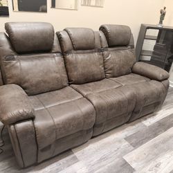 Great Barely Used Recliner Couches 
