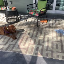 Labyrinth Pattern Rug