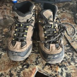 Kids Hiking Boots - Size 1 