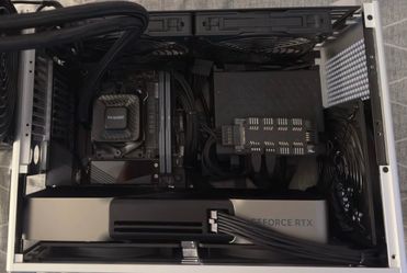 SFF PC 5080 FE 9800X3D 32GB DDR5