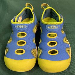Keen toddler boy size 8 sandals  