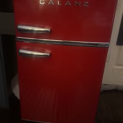 Mini fridge Galantz 