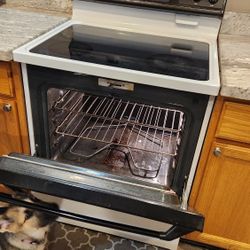 1 Elec Stove, 1 Dish Washer ,1 Microwave. All Work Great. Just Getting All New Apiances.