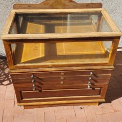 Cigar Humidor / Display Case