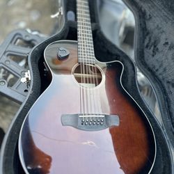 Ibáñez AEG-5012 Guitar with Hard cover case