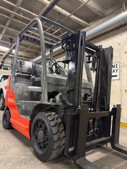 TOYOTA M8, latest model 5500 lb LOW HOURS