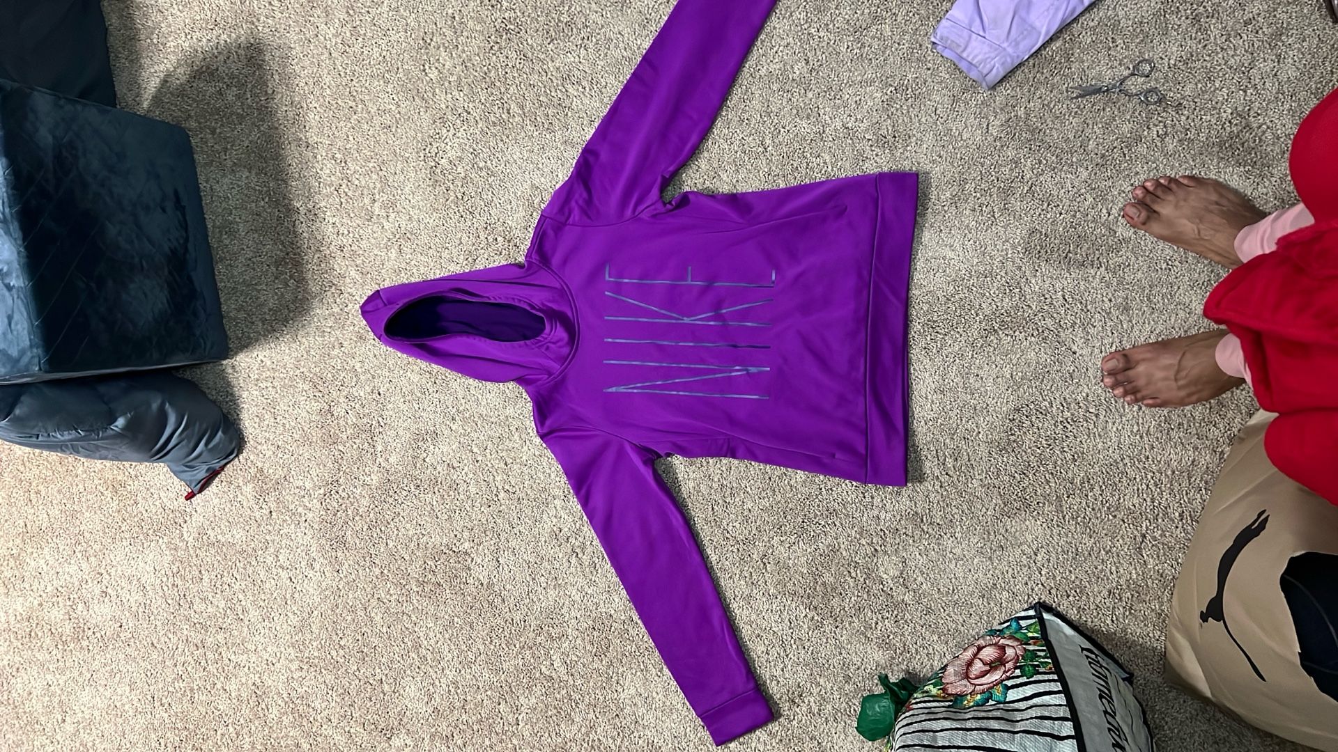 Nike Dri-FIT girl's purple pullover hoodie sweatshirt - LG (14/16)