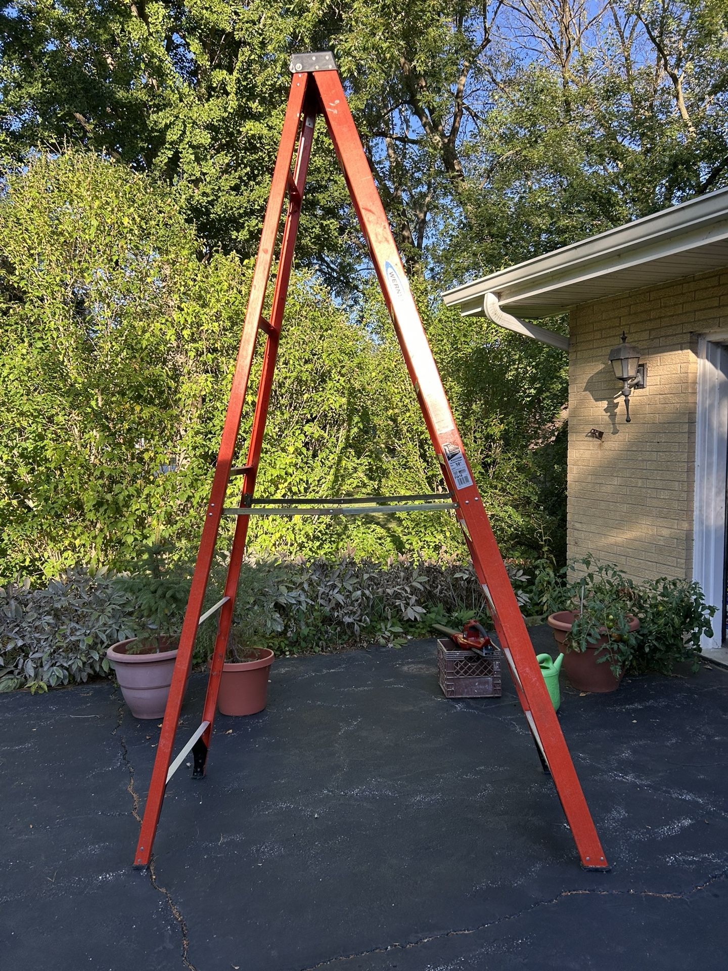 Werner 10’ Fiberglass Ladder.