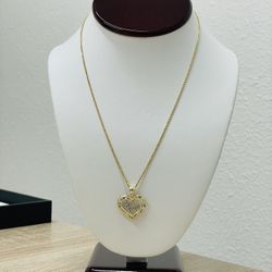 18” 10K Rope Chain With 10K “MOM” Pendant 