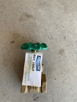 1” aqua line threaded gate valve. Brand new never used. 5 available