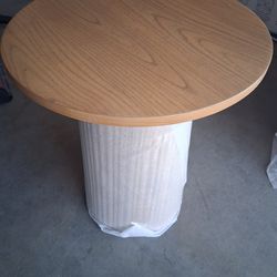 Accent table