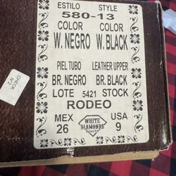 Men’s Size 9 Boots White Diamond Black
