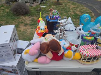 GARAGE SALE DISNEYLAND ITEMS