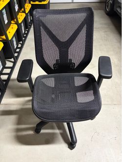 Kroy Ergonomic Mesh Swivel Task Chair