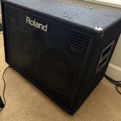 Roland KC 990 Amp