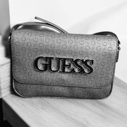 CROSSBODY GUESS