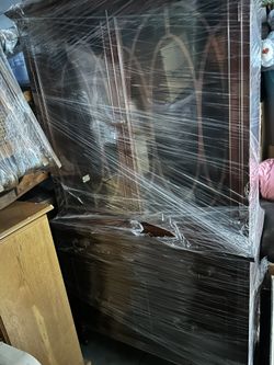 China Cabinet! Excellent Condition! 