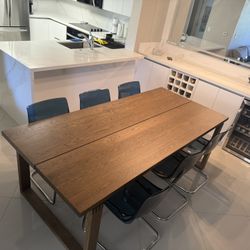 Table And Chairs 