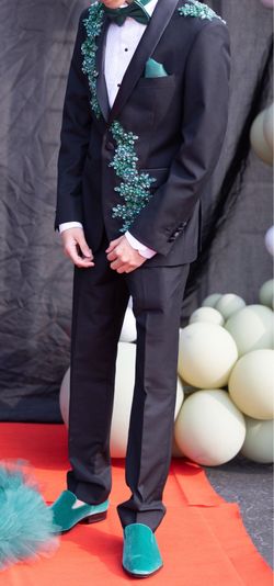 PROM SUIT