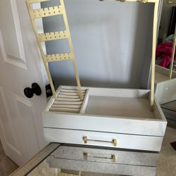 Williams Sonoma Jewelry Organizer