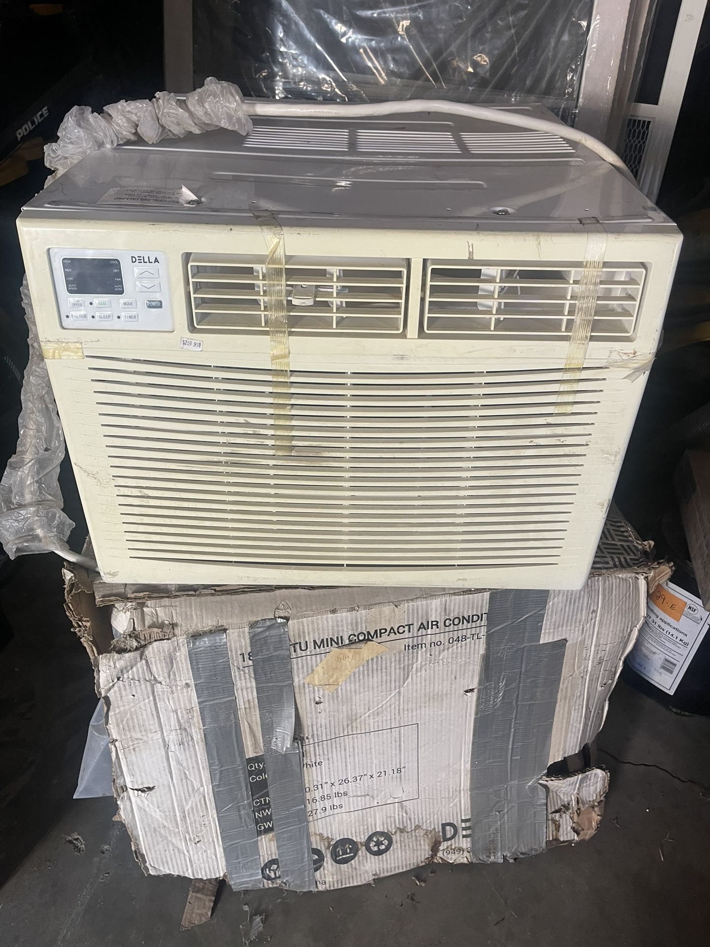 1800 BTU Air Conditioner Unit 1000 square foot capacity ( Della)