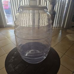 5 gallon beverage jar (Reseda Ca 91335)
