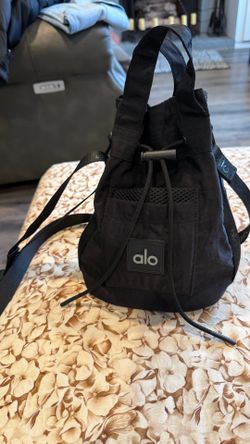 Alo Yoga Crossbody Bucket Bag